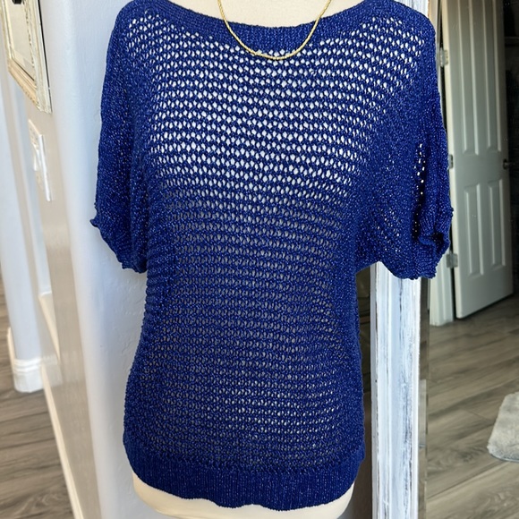 Chicos size 1 new without tags royal blue shirt sleeve ladies top - Picture 8 of 8